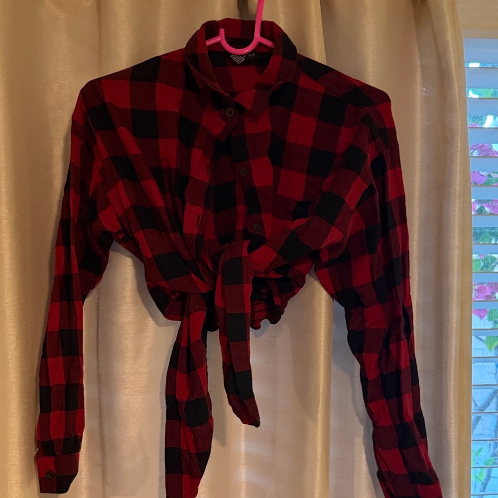 Forever 21 Burgundy and Black Checkered Blouse crop top